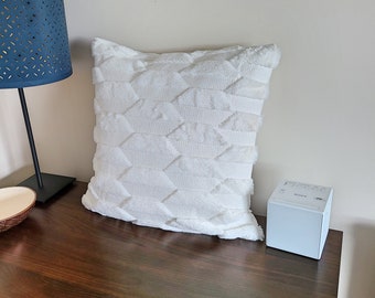 Cream Faux Fur Pillow Cover: Geometric Textured Cushion (18" x 18")