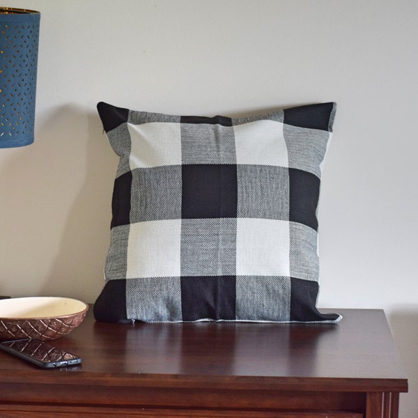Black Buffalo Plaid Pillow Cover | Black White Pillow Cover | Linen Texture Pillow Case | Modern Farmhouse Style Pillow Covers | Yarn Dyed