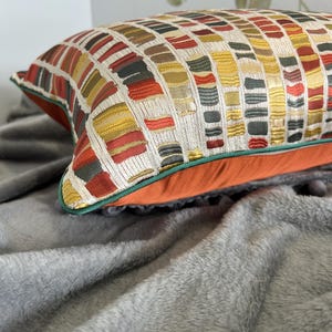 piping edge jacquard pillow cover