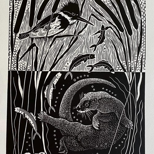 Linogravure River Ballet en noir, linogravure loutre, linogravure martin-pêcheur, estampe d'art Riverlife, art d'oiseau, estampe loutre de rivière, linogravure nature