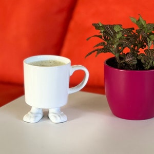 Ceramic Footed Mug with Flip Flops ©