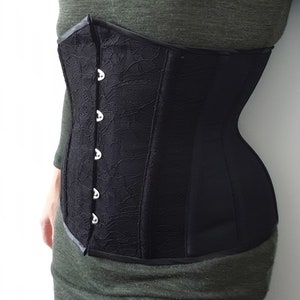 The ultimate corset making guides (plus a simple under-bust pattern) for beginners to intermediate