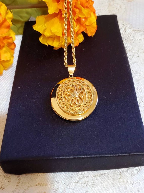 Gold Plated Ornate Locket, Gold Plated Rope Chain… - image 8