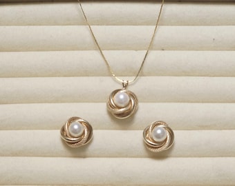 Halsband i massivt 14k, örhängen, pärla, REA Matchande set, Akoya-pärlor, texturerad, glänsande, örhänge, vintage, romantiskt set