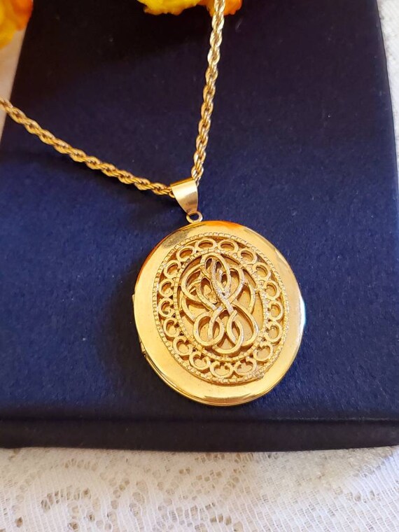 Gold Plated Ornate Locket, Gold Plated Rope Chain… - image 9