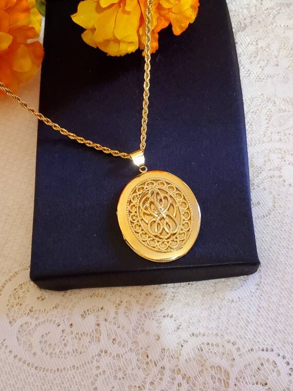 Gold Plated Ornate Locket, Gold Plated Rope Chain… - image 6