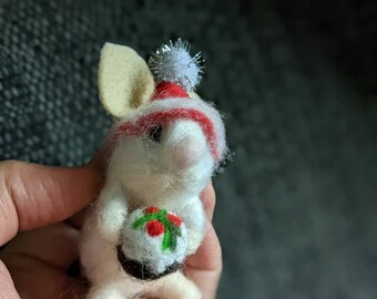 Needle felted Mouse with Christmas Pudding/ Adorable gift/ Christmas tree / Bauble/ hanging/