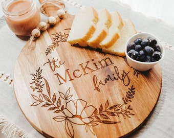 Personalized Engraved Cutting Board - Round Cheese Board With Family Name - Charcuterie Board Wedding Gift for Couple