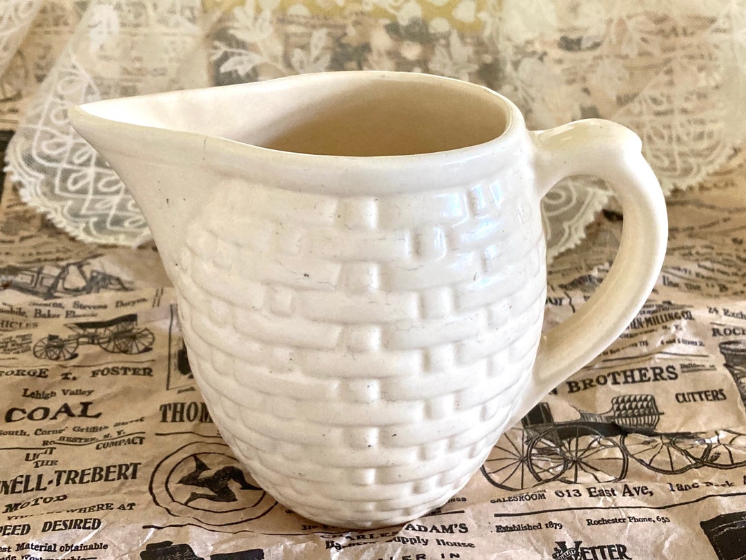 Vintage Weller Pottery Cream Color Basket Weave pierre Pattern Creamer ...