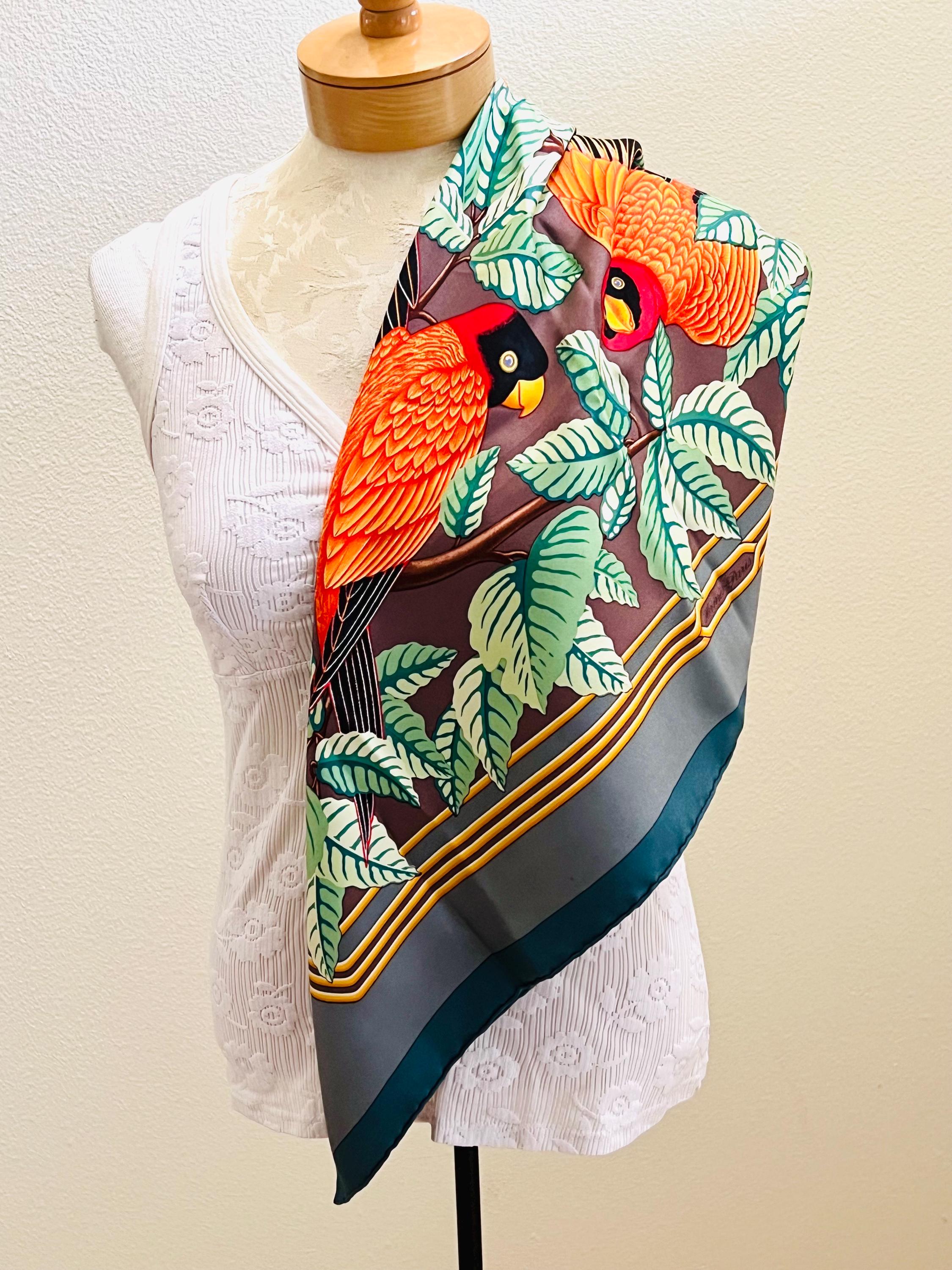 HERMES SCARF　100%SILK　MADE IN FRANC HERMES VINTAGE SCARF WRAP SILK 