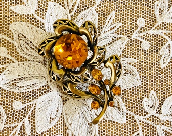 Vintage Hollycraft Gold Tone Amber Jeweled Floral Brooch Dated 1952