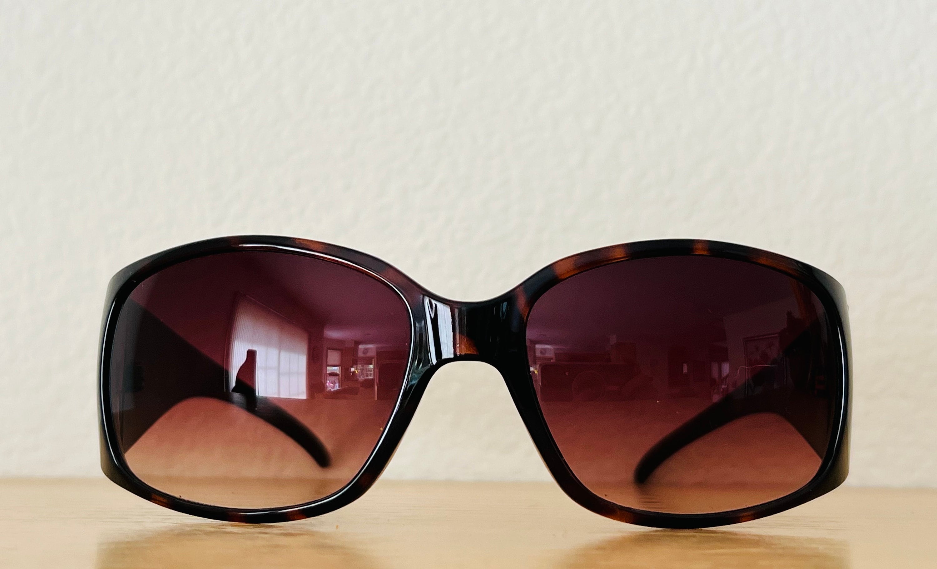 Oleg Cassini brown women’s sunglasses Mod1056 215 CC Vintage Oleg Cassini Women main image 3