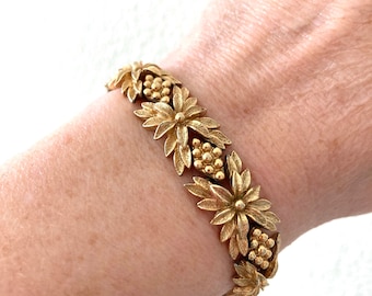 Vintage Sarah Coventry Gold Tone Poinsettia Bracelet