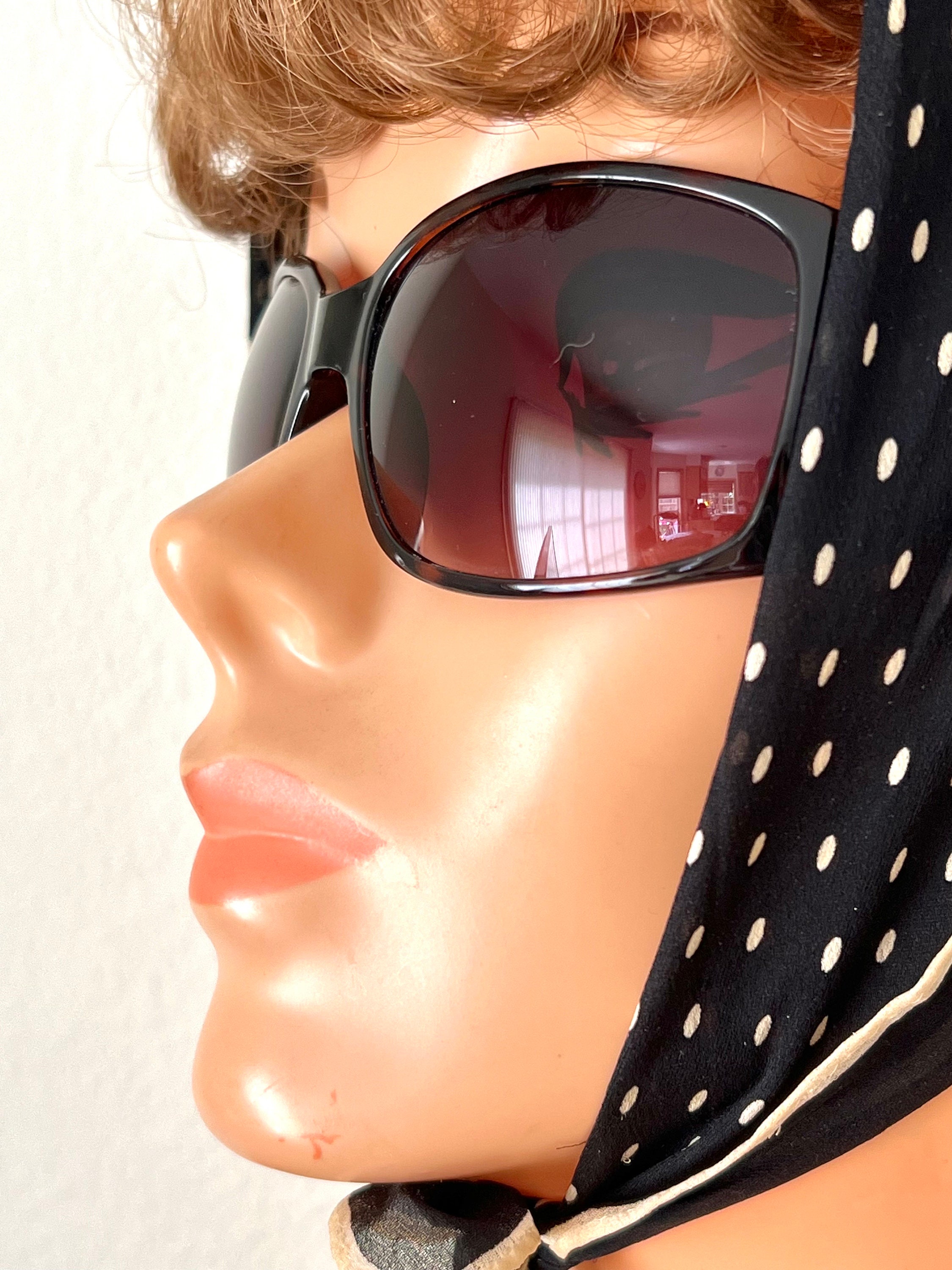 Oleg Cassini brown women’s sunglasses Mod1056 215 CC Vintage Oleg Cassini Women main image 2