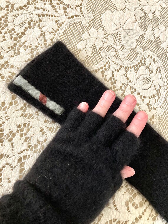 Burberry Black Cashmere Elbow Length Fingerless Gl