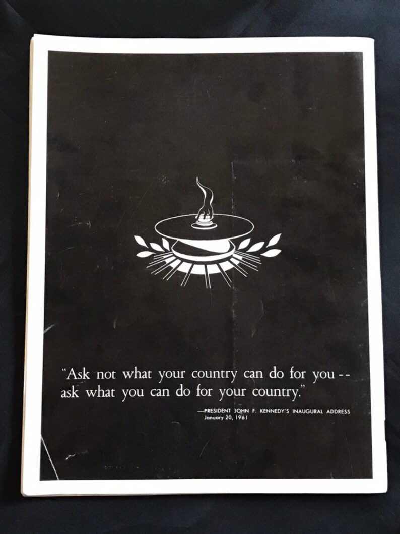 A Photo History of President Kennedy/'s Assassination Four Dark Days in History Collectors Copy Copyright 1963