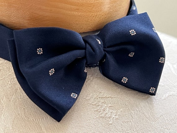 Navy Blue Silk Butterfly Bow Tie, Women’s Tailore… - image 3