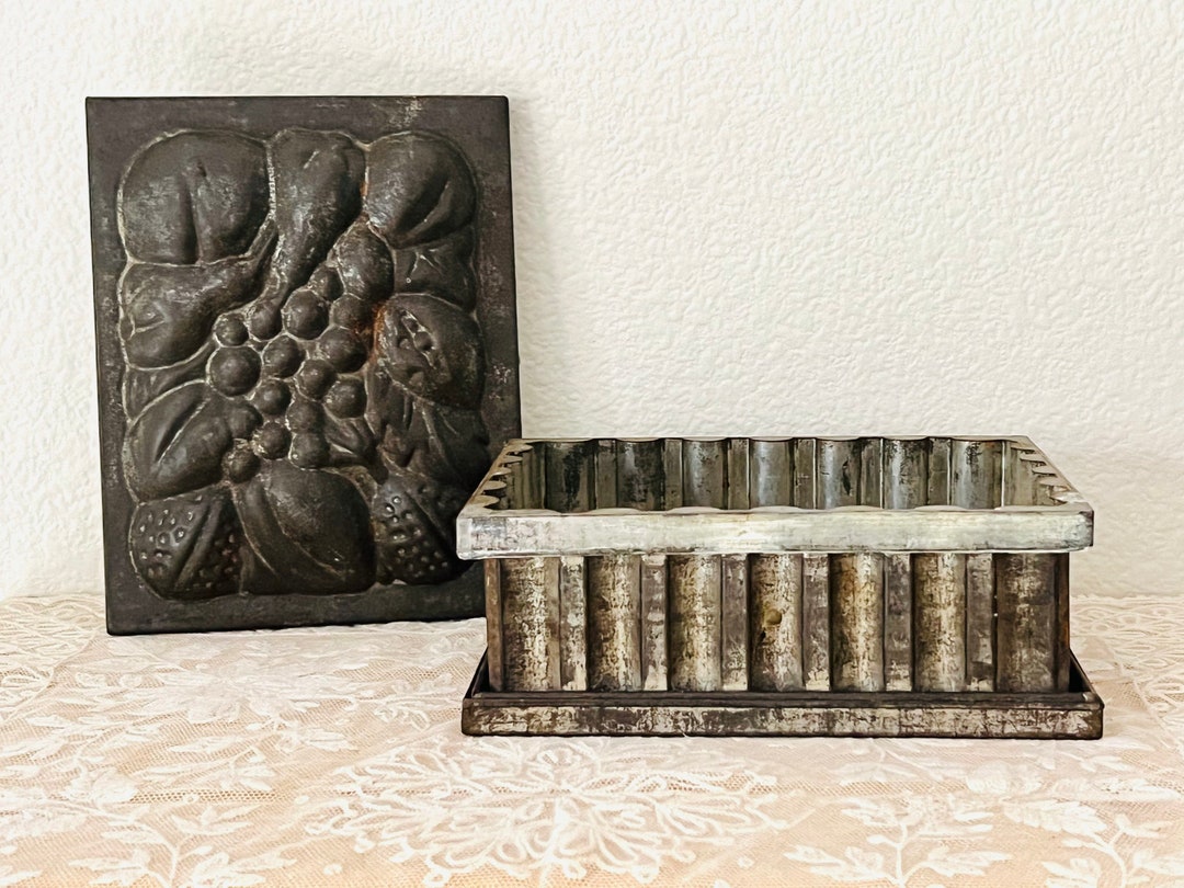 Antique Fluted Fruit Pudding Cake Primitive Tin, 3 Piece Tin Mold, Made