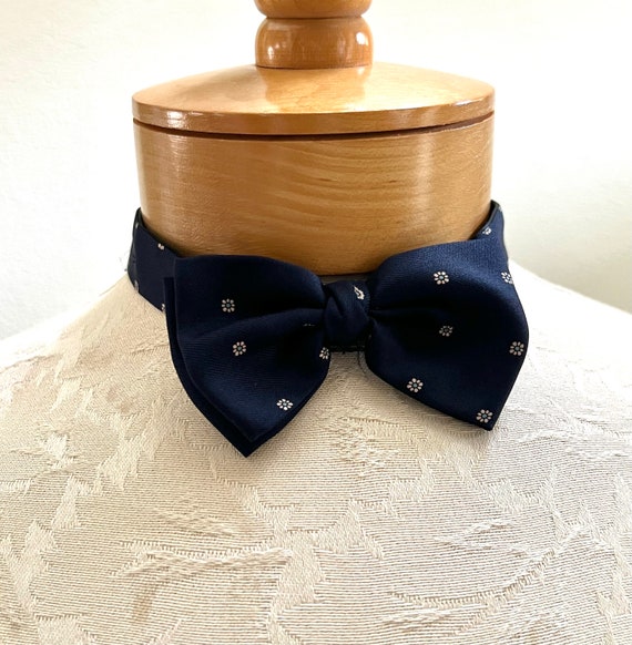 Navy Blue Silk Butterfly Bow Tie, Women’s Tailore… - image 1