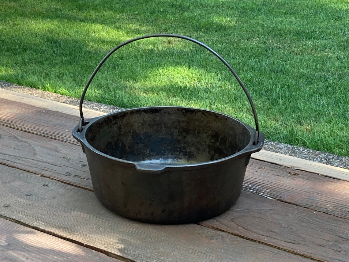 Vintage Cast Iron Dutch Oven With Handle Made in USA Cast Etsy