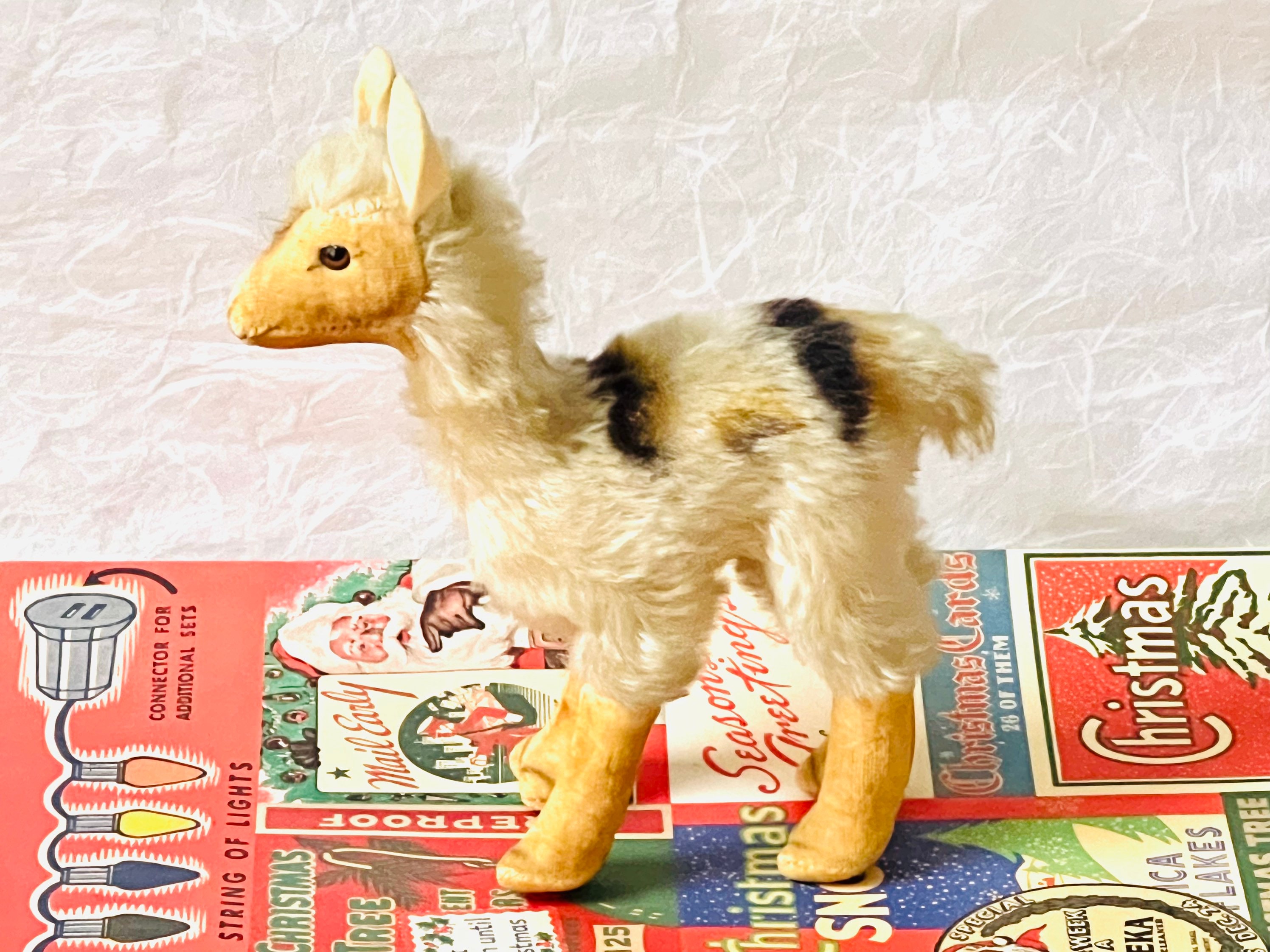 ラマ　Lama steiff Amazon.com: Steiff Leandro Llama, Premium Llama Stuffed