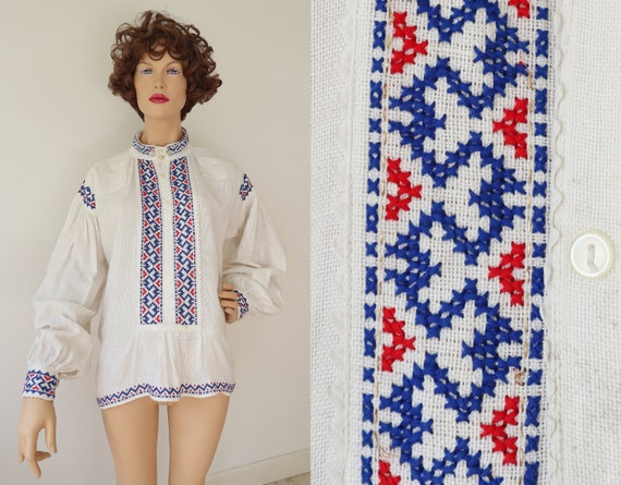 White 30s Cotton Vtg. Blouse With Blue/Red Embroid
