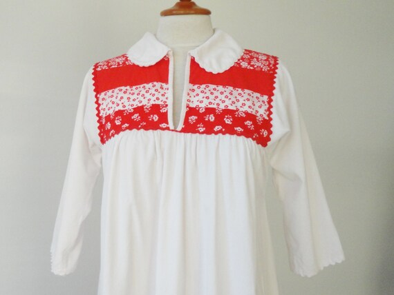 White 70s Vintage Corduroy Dress With Peter Pan C… - image 4