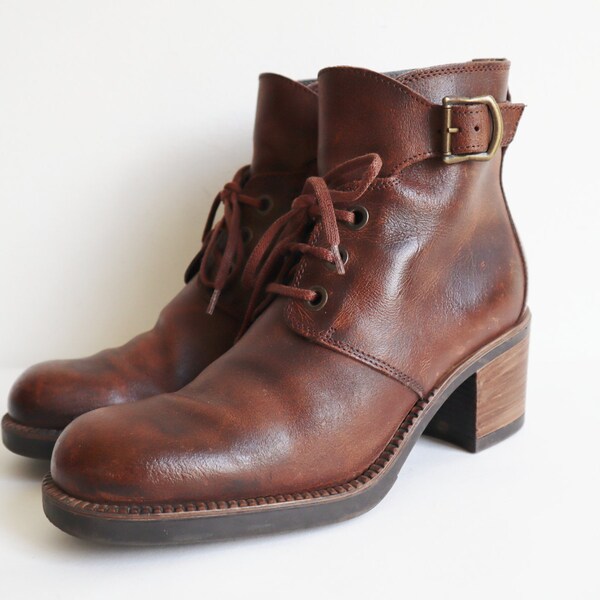 Brown Chunky Leather Lace Up Ankle Boots With Golden Buckle // Size 41