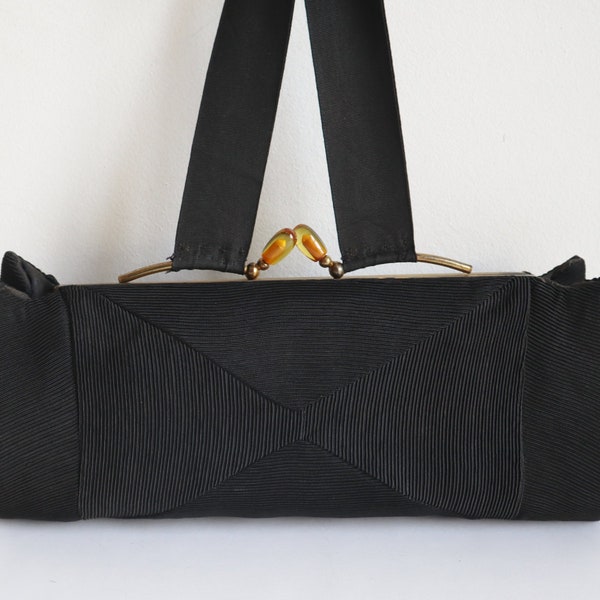 Stunning Black 50s Vtg. Vegan Hand Bag Wit Attached Wallet // Cocktail Bag With Golden Closure