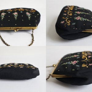 Beautiful 50s Hand Embroidered Petit Point Top Handle Bag With Roses // Golden Closery zdjęcie 6