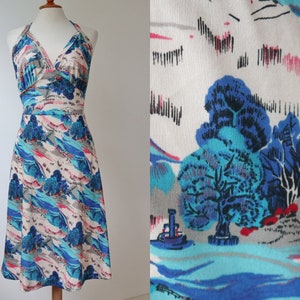 Beige Blue 70s Halterneck Dress With Novelty Print // Sissy 52 // Landscape With Trees // Size M