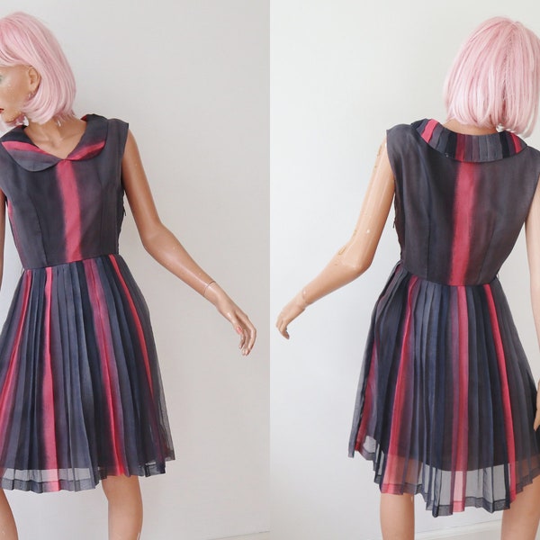 Gray Pink 60s Pleated Dress With Peter Pan Collar // Jafa // Size 34-XS/S