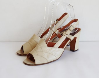 Ivory 70s Vintage Leather Sandals // Growela // Slingback // Chunky Heel // Size 37 // Made In Italy