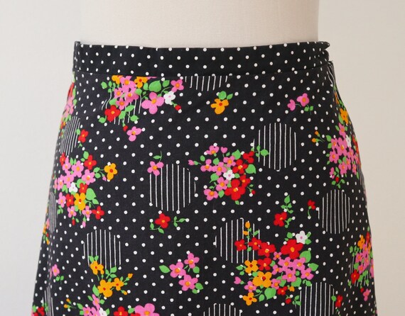 Black 70s Vtg. Maxi Skirt With Bright Colored Flo… - image 7