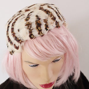 Lovely White/Brown 50s Vtg. Feather Hat With Small Pink Front/Side Beads
