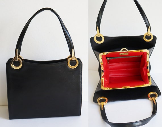 Black Vtg. Top Handle Bag With Golden Closure // … - image 4