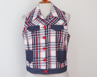 White/Blue 70s Womens Vtg. Vest With Check Print In Red/Blue // Hejko Of Denmark // Size M // Made In Denmark