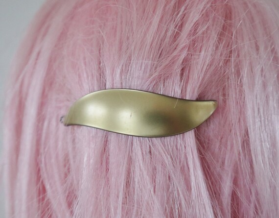 Golden 60s Hair Clip - image 2