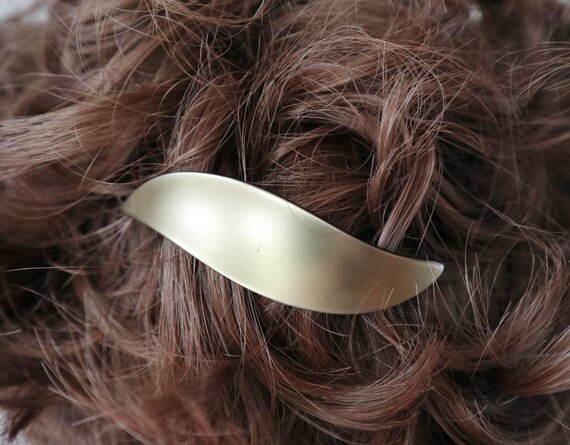 Golden 60s Hair Clip - image 3