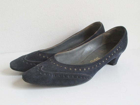 Dark Blue 60s Suede Shoes // Magasin // Size 38