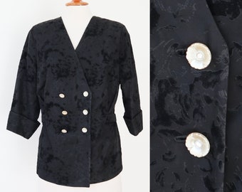 Zwart vintage jaren 40-jas met mooie ivoorkleurige bloemknopen // taft en fluweel