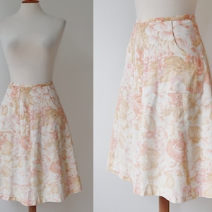 Ivory 70s Vtg.  A Line Skirt Soft Pink Beige Flowers // High Waisted Cotton Skirt