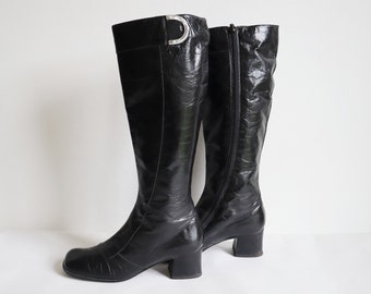 Black 60s GoGo Boots With Silver Buckle // Peter Kaiser // Size 37 // Leather/Vegan