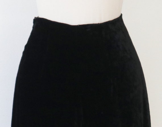 Black Velvet 70s80s Vtg. Maxi Skirt With Slits //… - image 5