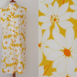 Yellow 70s Vtg. Shirtdress With White Orange Print & Button Down Collar // Magasin // Size 42 // Made In Denmark