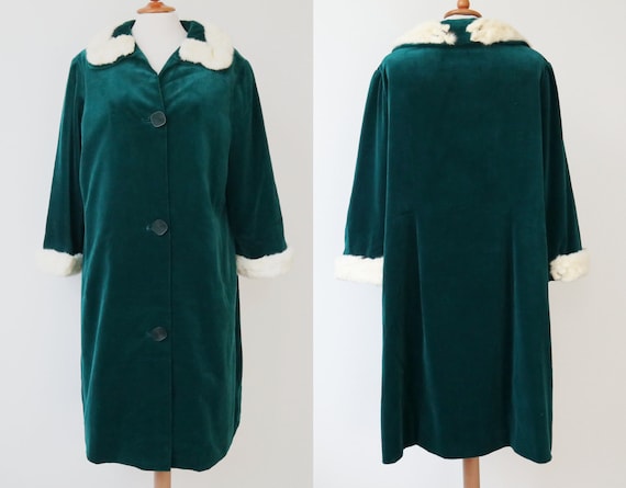 Green 60s Vtg. Velvet Coat With Ivory Ermelin Fur… - image 2