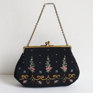 Beautiful 50s Hand Embroidered Petit Point Top Handle Bag With Roses // Golden Closery zdjęcie 5