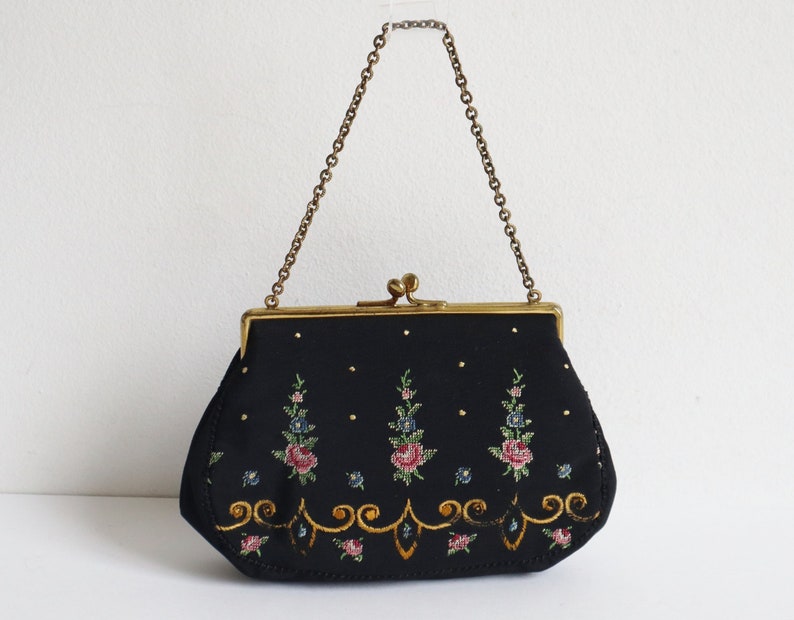 Beautiful 50s Hand Embroidered Petit Point Top Handle Bag With Roses // Golden Closery zdjęcie 5