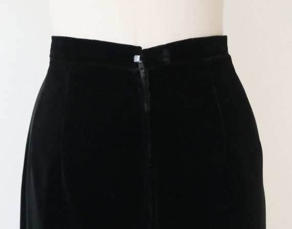Black Velvet 70s80s Vtg. Maxi Skirt With Slits //… - image 6