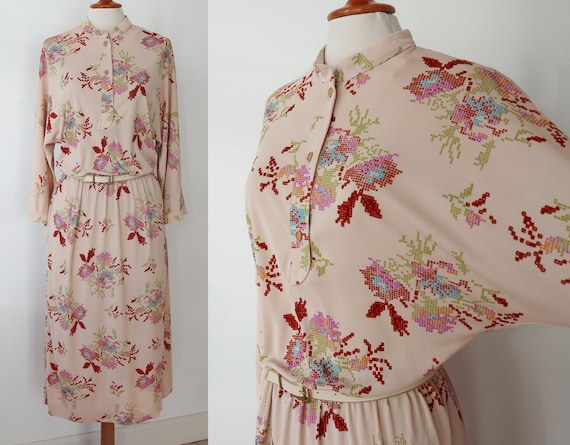 KJ 80s Vintage Dress With Batwings And Flower Prin
